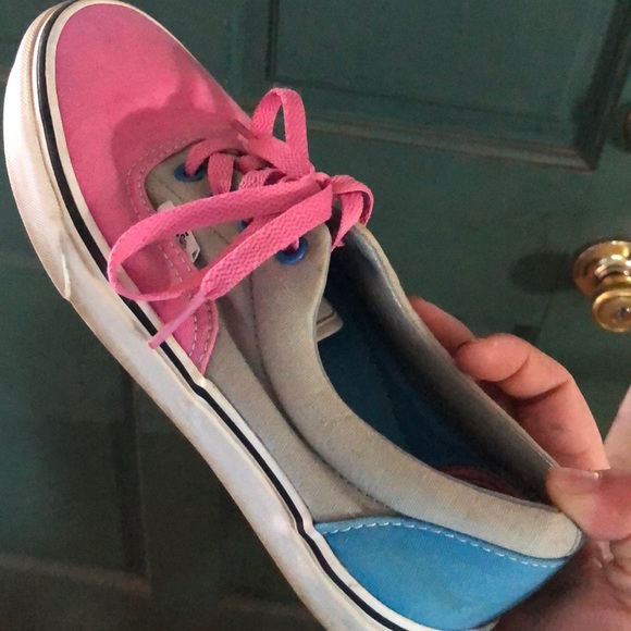 Vans - Picture 3 of 5